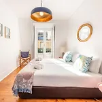 Guestready - Groovy Fanqueiros * Lissabon