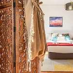 Guestready - Groovy Fanqueiros * Lissabon